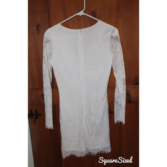 Lace Quarter Sleeve Bodycon Dress - Picture 2 of 3